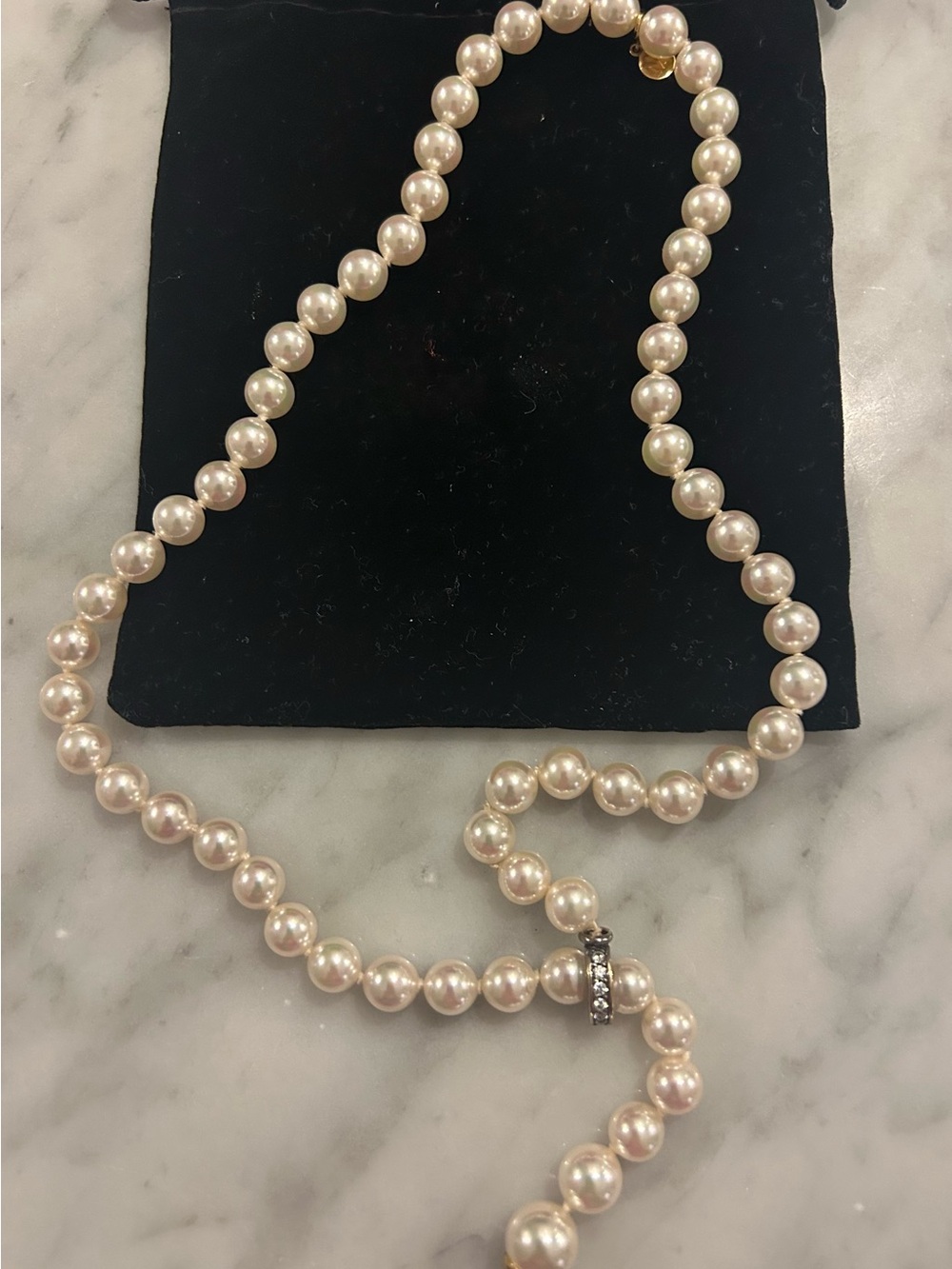 Majorica 1890 model 525B1 Pearl adjustable Necklace with Rhinestone Accent